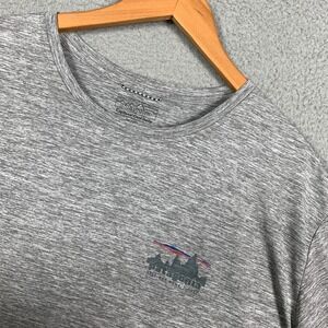 Patagonia Capilene T-Shirt Mens XXL 2XL Gray Heather Cool Daily Graphic Crewneck